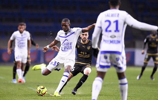 欧博官方网站-浓眉替里夫斯出气是哪场比赛