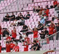 战果让球迷振奋,迎来胜利的喜悦 战果让球迷振奋,迎来胜利的喜悦