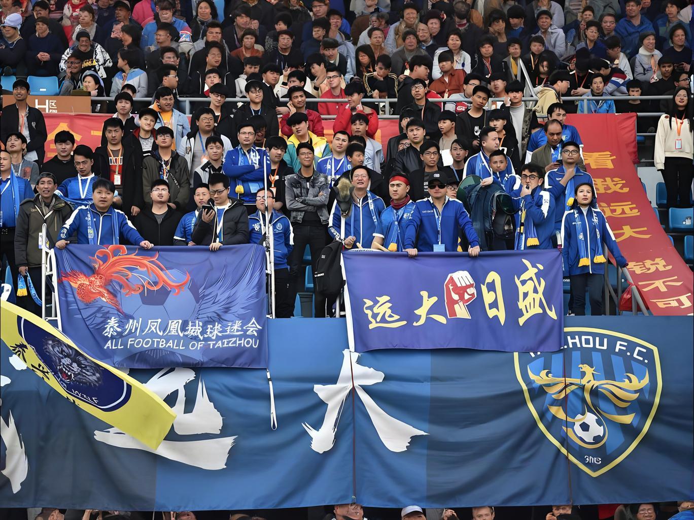 上海申花队员表现出色,赢得球迷赞誉的是谁